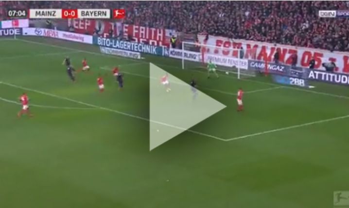 Lewandowski STRZELA GOLA na 1-0 w 8 minucie! [VIDEO]